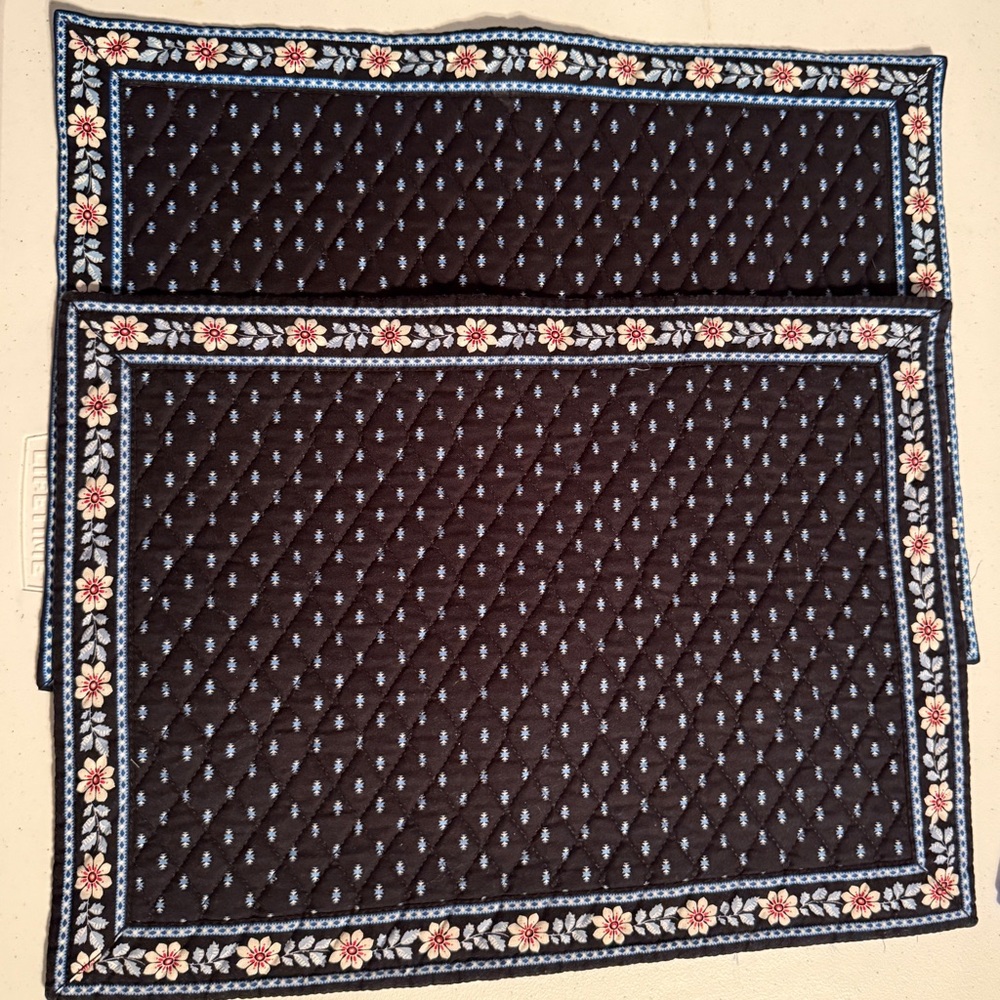 Vintage Vera Bradley Placemat in ALPINE BLACK in New/EUC. RARE HTF. One.